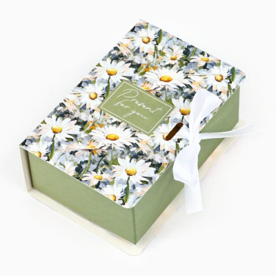Коробка складная книга Ромашки 12*8*4,5 см 1 шт