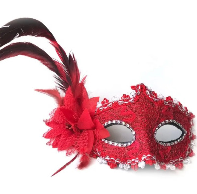Маска с перьями красная микс 1 шт